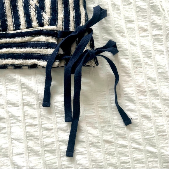 Madewell Crop Top Size L, White & Blue, Stripes - Picture 5 of 6